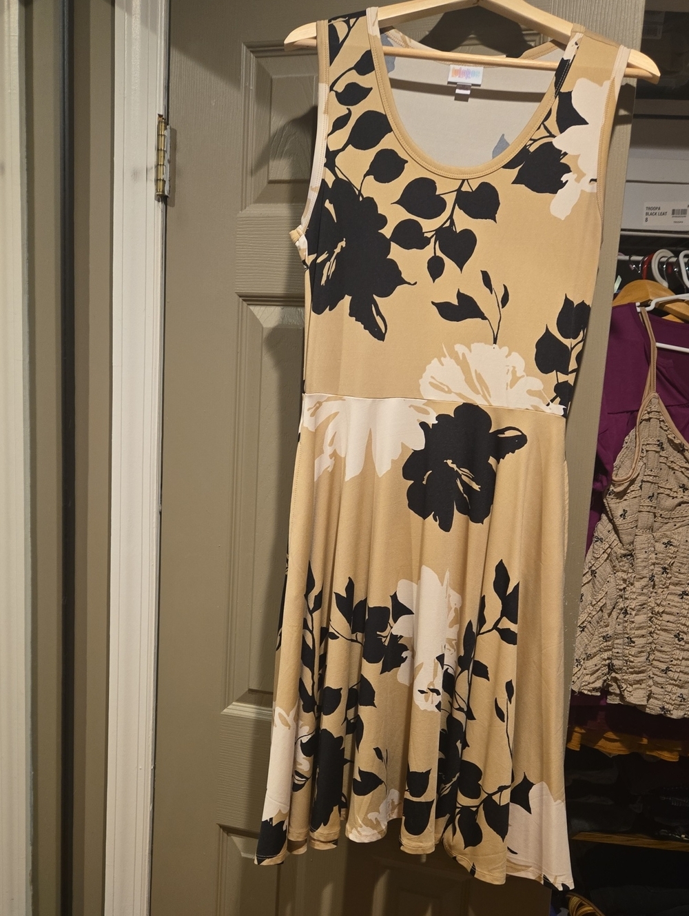 Lularoe Nicki Dress Size Medium Beige Floral A-Line Dress - Black & Cream Print